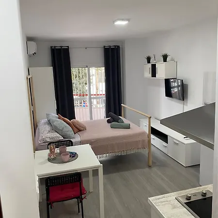 Apartment Carolina En Joan Miro